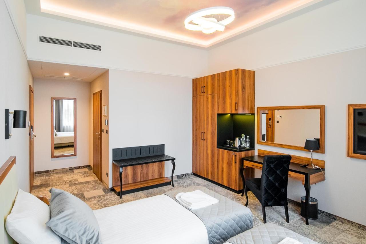 Sky Hotel คราคูฟ ภายนอก รูปภาพ