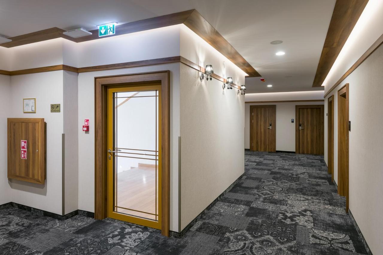 Sky Hotel คราคูฟ ภายนอก รูปภาพ