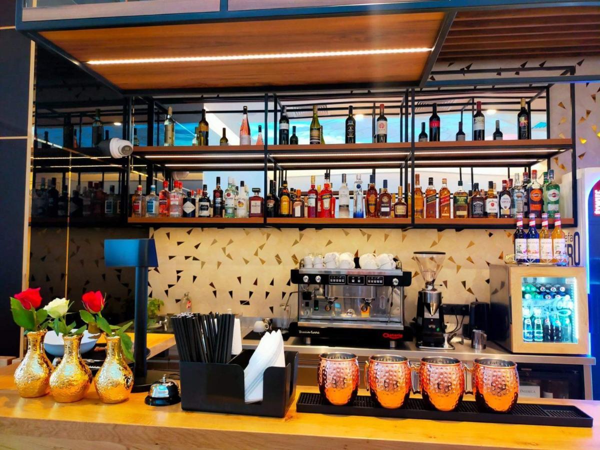 Sky Hotel คราคูฟ ภายนอก รูปภาพ