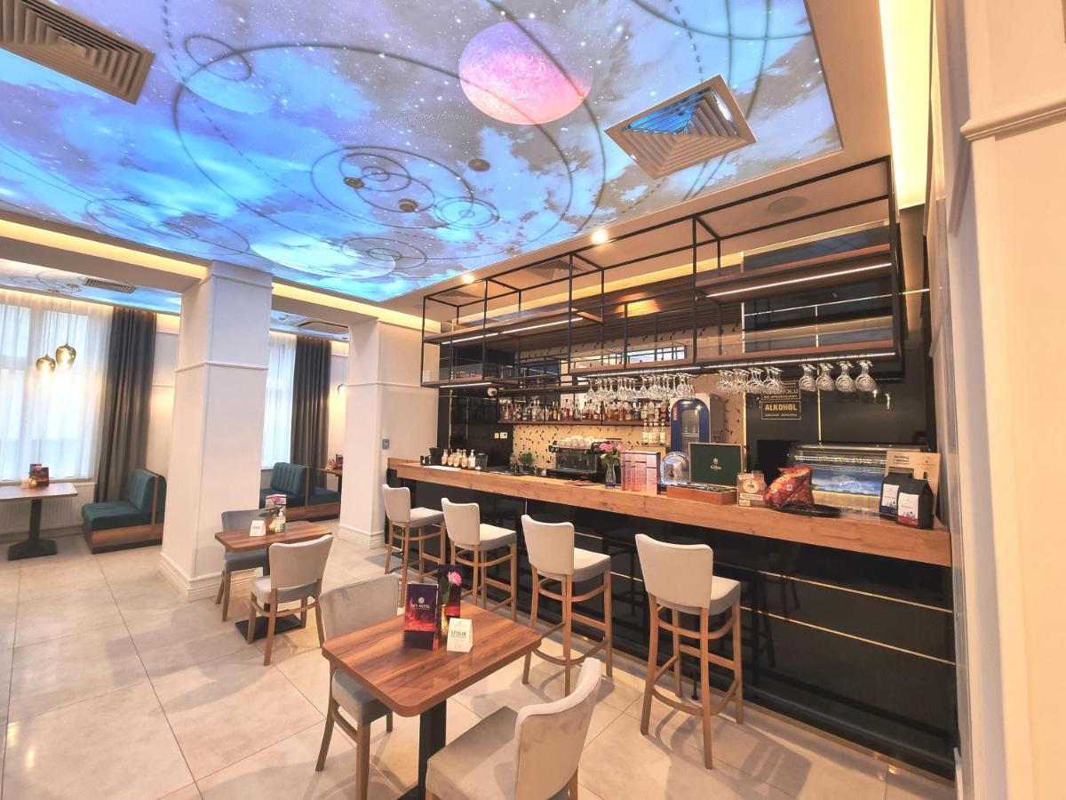 Sky Hotel คราคูฟ ภายนอก รูปภาพ