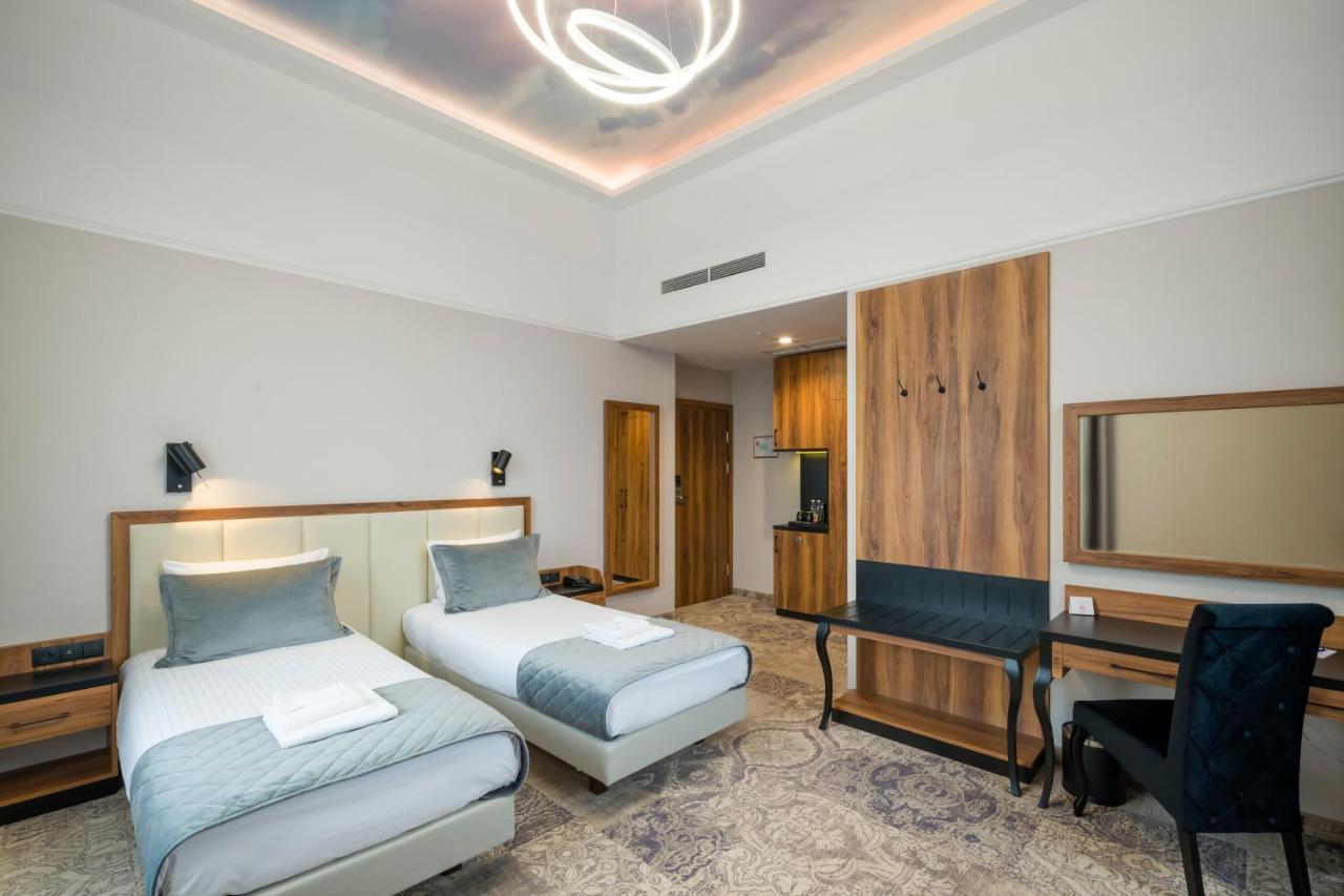 Sky Hotel คราคูฟ ภายนอก รูปภาพ