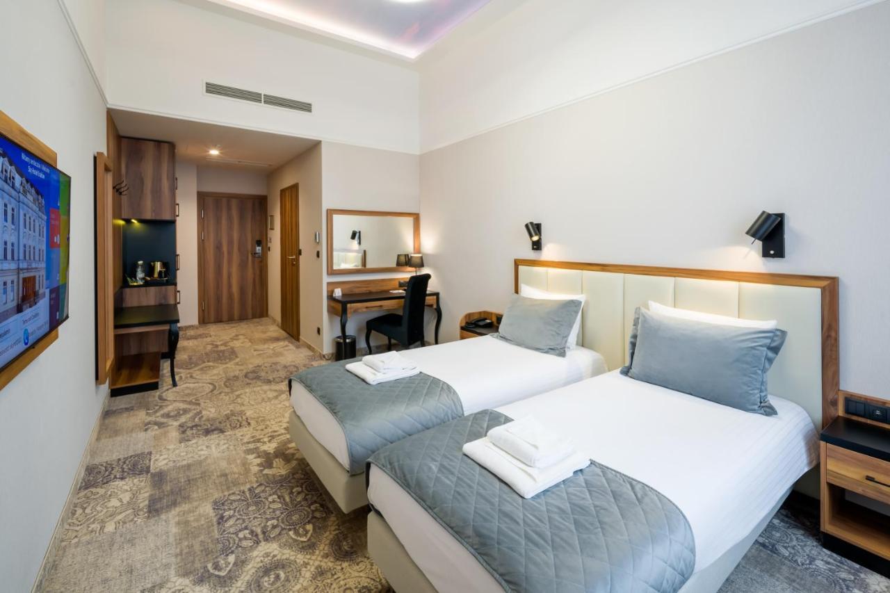 Sky Hotel คราคูฟ ภายนอก รูปภาพ