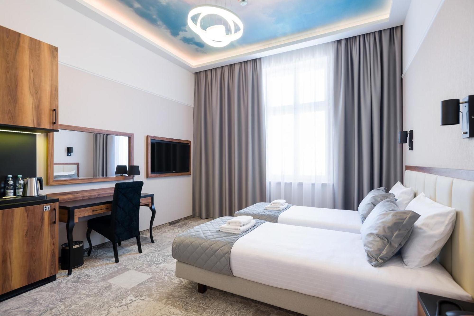 Sky Hotel คราคูฟ ภายนอก รูปภาพ